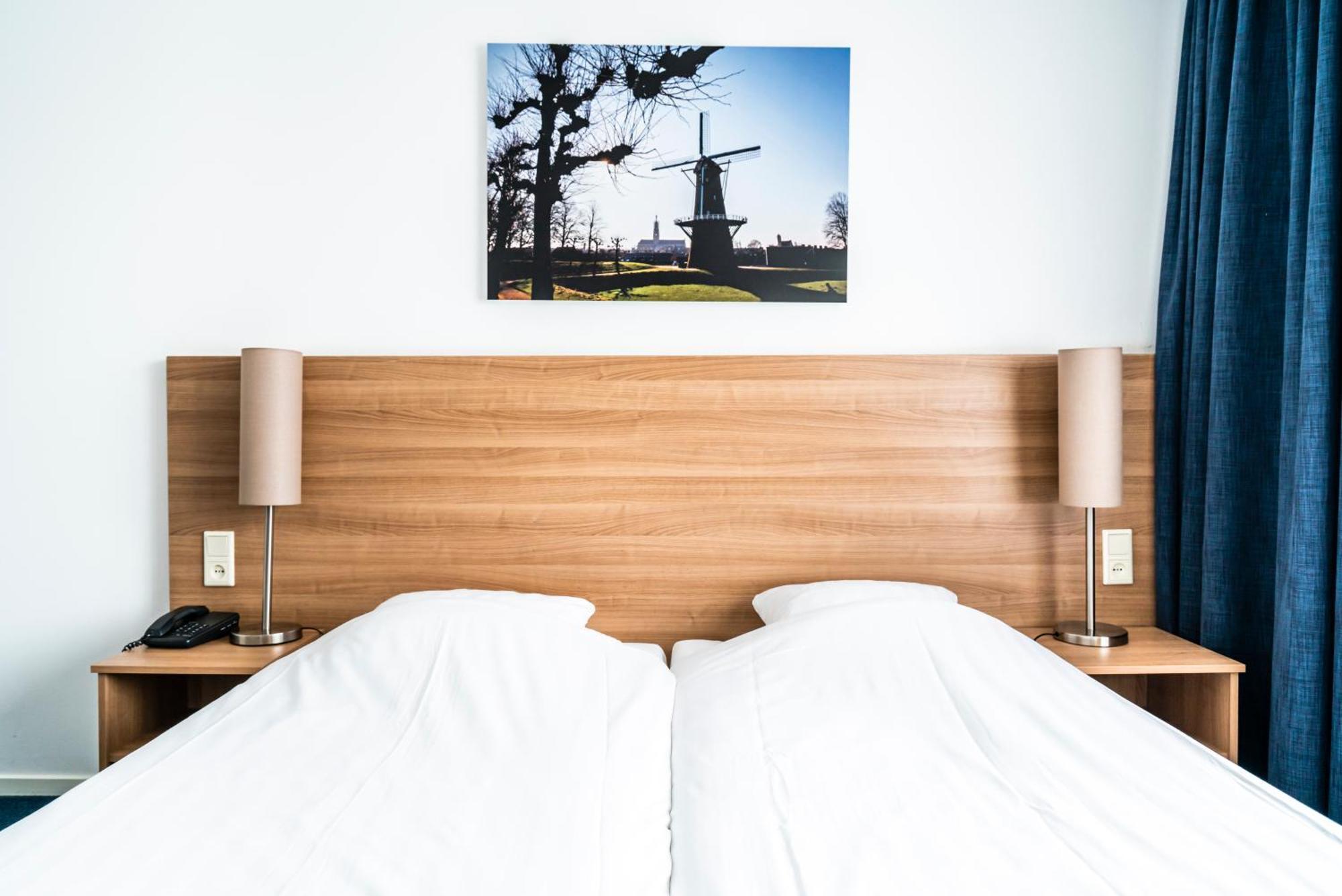 Hotel ฮุลสต์ ภายนอก รูปภาพ