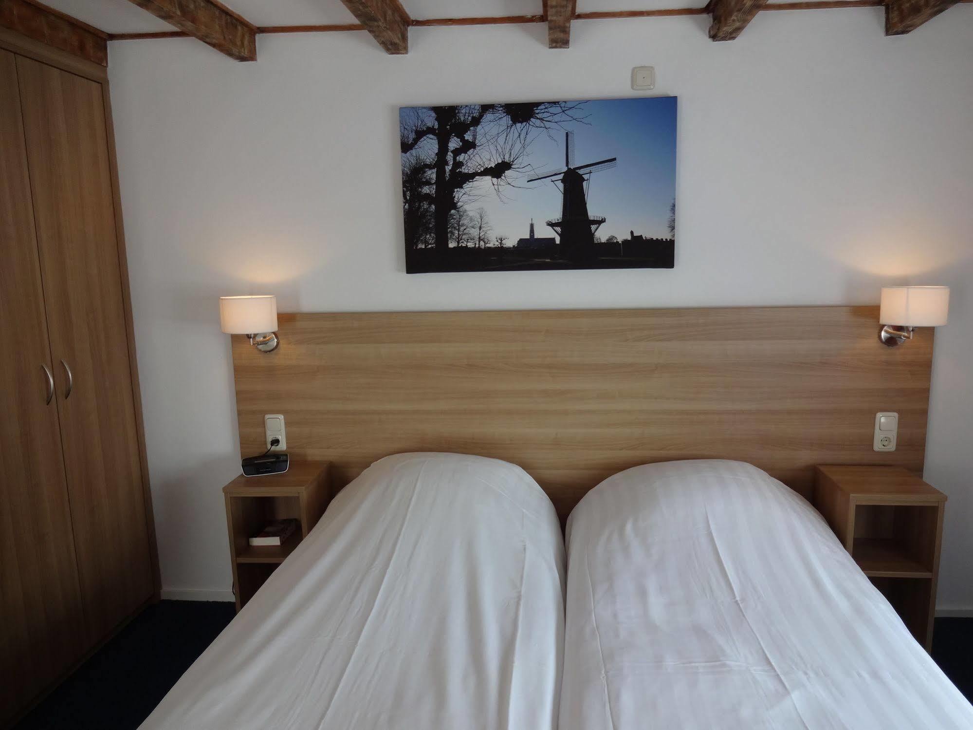 Hotel ฮุลสต์ ภายนอก รูปภาพ